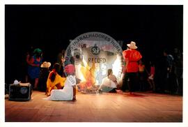 Semana Nacional de Cultura Brasileira e Reforma Agrária (Rio de Janeiro-RJ, 18 mar. 2002) [fotografia] / Fotógrafo(a) : Luciney Martins. -- Ref.: BR-SPMST_MST-SN-CIN_AMP_001813-013201-NDT.