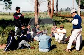 Curso de Militantes de Base do Conesul, 3o (Glória dos Dourados-MS, 02 a 05 mai.) [fotografia] / Fotógrafo(a) : Arquivo MST. -- Ref.: BR-SPMST_MST-SN-CIN_AMP_000861-005810-CUR.