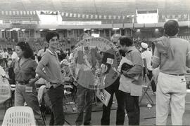 Congresso Nacional da CONTAG, 4 (Distrito Federal (Brasil), 25 a 30 mai. 1985) [fotografia] / Fotógrafo(a) : Eduardo Tavares. -- Ref.: BR-SPMST_MST-SN-CIN_AMP_000733-004787-CSS.