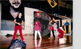Encontro de Jovens do MST, na Ucicamp, 3o (Campinas-SP, 14 fev. 2001) [fotografia] / Fotógrafo(a) : Douglas Mansur. -- Ref.: BR-SPMST_MST-SN-CIN_AMP_000906-006891-ENJ.
