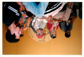 Semana Nacional de Cultura Brasileira e Reforma Agrária (Rio de Janeiro-RJ, 18 mar. 2002) [fotografia] / Fotógrafo(a) : João Laet. -- Ref.: BR-SPMST_MST-SN-CIN_AMP_001811-013147-NDT.