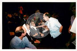 Tribunal Internacional dos Crimes do Latifúndio e da Política Governamental de Violação dos Direitos Humanos (Curitiba-PR, 02 mai. 2001) [fotografia] / Fotógrafo(a) : Douglas Mansur. -- Ref.: BR-SPMST_MST-SN-CIN_AMP_000134-000952-ACS.