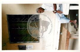 Semana Nacional de Cultura Brasileira e Reforma Agrária (Rio de Janeiro-RJ, 18 mar. 2002) [fotografia] / Fotógrafo(a) : João Laet. -- Ref.: BR-SPMST_MST-SN-CIN_AMP_001817-013410-NDT.