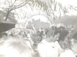 Manifestação (Paraná, [sem data]) [fotografia] / Fotógrafo(a) : Gilmar. -- Ref.: BR-SPMST_MST-SN-CIN_AMP_000438-002544-AMT.