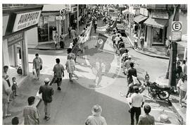 Caminhada São Paulo - Jundiaí (Jundiaí-SP, nov. 1993) [fotografia] / Fotógrafo(a) : Douglas Mansur. -- Ref.: BR-SPMST_MST-SN-CIN_AMP_001428-011596-MAC.