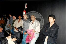 Lançamento da Revista Sem Terra (São Paulo (Estado), 03 jul. 1997) [fotografia] / Fotógrafo(a) : Francisca P. Montejo ; Saulo Pompermayer ; Douglas Mansur ; . -- Ref.: BR-SPMST_MST-SN-CIN_AMP_000692-003941-ARV.