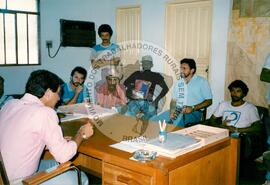 Audiência/Negociação com o INCRA (Mato Grosso do Sul, [sem data]) [fotografia] / Fotógrafo(a) : Etelvina. -- Ref.: BR-SPMST_MST-SN-CIN_AMP_000683-003851-ARV.