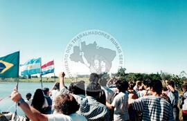 Encontro Internacional de Agricultura e Cooperativismo, 2o (Mato Grosso do Sul, [sem data]) [fotografia] / Fotógrafo(a) : Arquivo MST. -- Ref.: BR-SPMST_MST-SN-CIN_AMP_001156-009862-RIT.