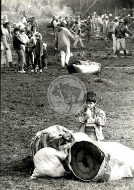 Ocupações diversas (Cruz Alta-RS, [sem data]) [fotografia] / Fotógrafo(a) : Ernestino Stalhelski ; Montse Poblet. -- Ref.: BR-SPMST_MST-SN-CIN_AMP_001831-013943-OCU.