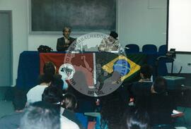 Seminário para Jornalistas e Estudantes (São Paulo-SP, 10 mai. 2001) [fotografia] / Fotógrafo(a) : Cásper Líbero. -- Ref.: BR-SPMST_MST-SN-CIN_AMP_000157-001157-ACS.
