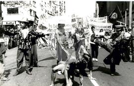 Passeata contra o massacre de Xanomanis (São Paulo (Estado), 1993) [fotografia] / Fotógrafo(a) : Debora Lerrer. -- Ref.: BR-SPMST_MST-SN-CIN_AMP_000386-002123-AMT.