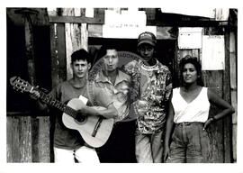 Acampamento do MST [sem identificação] (Pontal de Parapanema-SP, [sem data]) [fotografia] / Fotógrafo(a) : Bernardo Magalhães. -- Ref.: BR-SPMST_MST-SN-CIN_AMP_000054-000496-ACP.