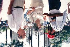 Chegada da Marcha Nacional à Brasília (Brasília-DF, fev. 1997) [fotografia] / Fotógrafo(a) : Douglas Mansur ; Paulo P. Lima. -- Ref.: BR-SPMST_MST-SN-CIN_AMP_001397-011066-MAC.