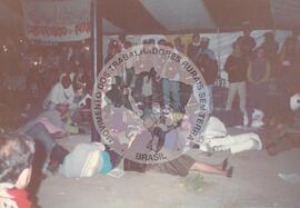 Assembléia do Povo de Deus (Equador, 1996) [fotografia] / Fotógrafo(a) : Arquivo MST. -- Ref.: BR-SPMST_MST-SN-CIN_AMP_001075-008697-RIT.