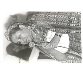 Rigoberta Menchu [Prêmio Nobel da Paz] (Mato Grosso do Sul, [sem data]) [fotografia] / Fotógrafo(a) : Arquivo MST. -- Ref.: BR-SPMST_MST-SN-CIN_AMP_001690-012682-PER.