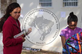 [Título n/d] : lote nº 002, pasta nº 000014, doc. nº 000018 [imagem] / Fotógrafo(a) : [autoria n/d].