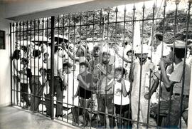 Caminhada pela Reforma Agrária (Campinas-SP, 01 mar. 1986) [fotografia] / Fotógrafo(a) : Douglas Mansur. -- Ref.: BR-SPMST_MST-SN-CIN_AMP_001424-011491-MAC.