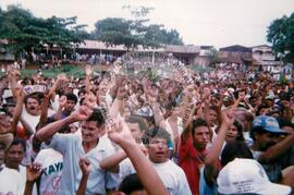 Assembléia no Acampamento "Santa Macaxeira" do MST (Curionópolis-PA, [sem data]) [fotografia] / Fotógrafo(a) : Arquivo MST. -- Ref.: BR-SPMST_MST-SN-CIN_AMP_000127-000851-ACS.