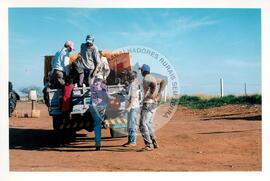 Acampamento do MST [sem identificação] (Promissão-SP, [sem data]) [fotografia] / Fotógrafo(a) : Douglas Mansur. -- Ref.: BR-SPMST_MST-SN-CIN_AMP_000056-000523-ACP.