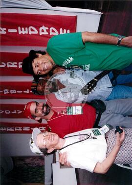 Chegada da Marcha Popular à Brasília (Brasília-DF, 07 out. 1999) [fotografia] / Fotógrafo(a) : Douglas Mansur. -- Ref.: BR-SPMST_MST-SN-CIN_AMP_001399-011134-MAC.