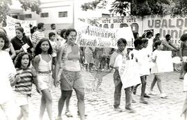 Manifestação dos professores (Itamaraju-BA, [sem data]) [fotografia] / Fotógrafo(a) : Antônio Araújo. -- Ref.: BR-SPMST_MST-SN-CIN_AMP_000509-002910-AMT.