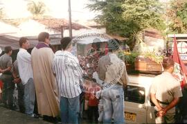 Ato público no dia do enterro na Praça da Catedral (Nazaré de Mata-PE, 10 jun. 1997) [fotografia] / Fotógrafo(a) : Arquivo MST. -- Ref.: BR-SPMST_MST-SN-CIN_AMP_000546-003074-AMT.