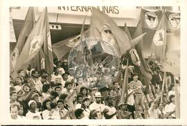 Congresso Nacional do MST, 2o (Distrito Federal (Brasil), 08 mai. 1990) [fotografia] / Fotógrafo(a) : Douglas Mansur ; Carlos Carvalho. -- Ref.: BR-SPMST_MST-SN-CIN_AMP_000703-004227-CGR.