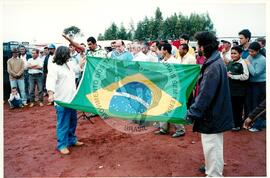 Abertura da Copa de Futebol no Pontal (Teodoro Sampaio-SP, ago. 2001) [fotografia] / Fotógrafo(a) : Leticia Barqueta. -- Ref.: BR-SPMST_MST-SN-CIN_AMP_000815-005400-CUL.