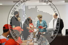 [Título n/d] : lote nº 002, pasta nº 000081, doc. nº 000033 [imagem] / Fotógrafo(a) : [autoria n/d].