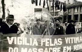 Vigília contra o Massacre de Columbiara (Rio Grande do Sul, ago. 1995) [fotografia] / Fotógrafo(a) : [sem autoria]. -- Ref.: BR-SPMST_MST-SN-CIN_AMP_000469-002724-AMT.
