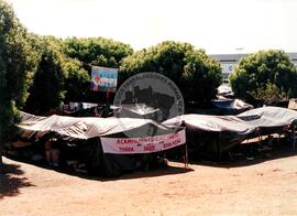 Acampamento do MST [sem identificação] (Espigão D'Oeste-RO, [sem data]) [fotografia] / Fotógrafo(a) : Arquivo MST. -- Ref.: BR-SPMST_MST-SN-CIN_AMP_000037-000145-ACP.