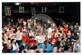 Tribunal da Divida Externa (Rio de Janeiro-RJ, 26 abr. 1999) [fotografia] / Fotógrafo(a) : Douglas Mansur. -- Ref.: BR-SPMST_MST-SN-CIN_AMP_000136-001050-ACS.