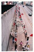 Marcha Sem Terra contra a prisão de 6 trabalhadores (São Paulo-SP, mar. 2000) [fotografia] / Fotógrafo(a) : Joaquim Duarte. -- Ref.: BR-SPMST_MST-SN-CIN_AMP_001425-011532-MAC.