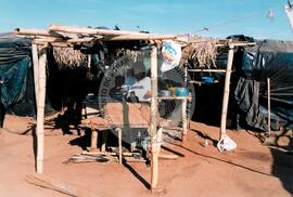 Acampamento "Dandara" do MST (Nova Olímpia-SP, [sem data]) [fotografia] / Fotógrafo(a) : Douglas Mansur. -- Ref.: BR-SPMST_MST-SN-CIN_AMP_000050-000478-ACP.