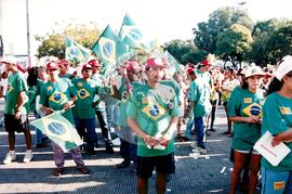 Grito dos Excluídos (Fortaleza-CE, 07 set. 1998) [fotografia] / Fotógrafo(a) : Estácio Júnior. -- Ref.: BR-SPMST_MST-SN-CIN_AMP_000514-002930-AMT.