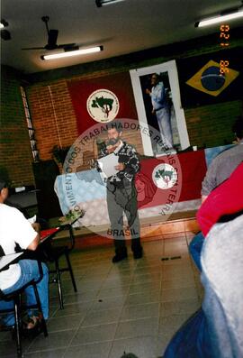 Seminario sobre Socialismo (Vinhedo-SP, mai. 2000) [fotografia] / Fotógrafo(a) : James Petras. -- Ref.: BR-SPMST_MST-SN-CIN_AMP_000156-001132-ACS.