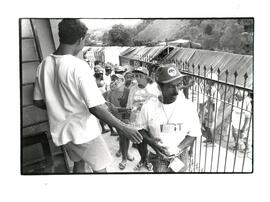 Marcha Nacional do MST (Minas Gerais, 27 fev. 1997) [fotografia] / Fotógrafo(a) : Carlos Carvalho. -- Ref.: BR-SPMST_MST-SN-CIN_AMP_001411-011374-MAC.