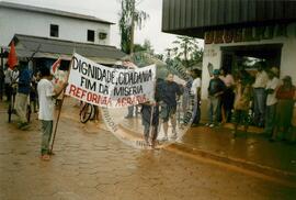 Mobilização dos Sem Terra (Pernambuco, 1996) [fotografia] / Fotógrafo(a) : Arquivo MST. -- Ref.: BR-SPMST_MST-SN-CIN_AMP_000545-003072-AMT.