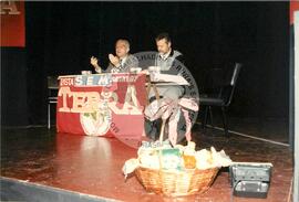 Lançamento da Revista Sem Terra (São Paulo (Estado), 03 jul. 1997) [fotografia] / Fotógrafo(a) : Francisca P. Montejo ; Saulo Pompermayer ; Douglas Mansur ; . -- Ref.: BR-SPMST_MST-SN-CIN_AMP_000692-003926-ARV.