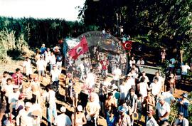 Acampamento " Nova Canudos- Fazenda Engenheiro D'Agua" do MST (Porto Feliz-SP, fev. 1999) [fotografia] / Fotógrafo(a) : Douglas Mansur. -- Ref.: BR-SPMST_MST-SN-CIN_AMP_000046-000258-ACP.