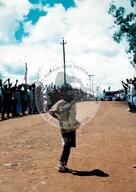 Acampamento " Nova Canudos" do MST (Porto Feliz-SP, 1999) [fotografia] / Fotógrafo(a) : Douglas Mansur. -- Ref.: BR-SPMST_MST-SN-CIN_AMP_000048-000376-ACP.