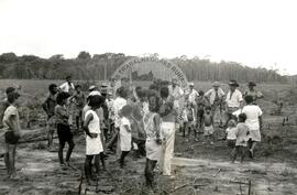 Acampamento "Corte Grande" do MST (Bahia, 1990) [fotografia] / Fotógrafo(a) : Rubinéia. -- Ref.: BR-SPMST_MST-SN-CIN_AMP_000060-000569-ACP.
