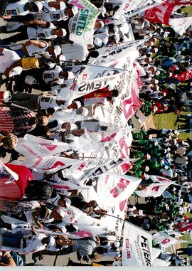 Protesto da Educação (Distrito Federal (Brasil), 06 out. 1999) [fotografia] / Fotógrafo(a) : Douglas Mansur. -- Ref.: BR-SPMST_MST-SN-CIN_AMP_000583-003261-AMT.