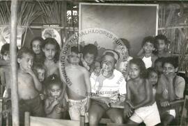 Acampamento " Nova Canudos- Fazenda Engenheiro D'Agua" do MST (Porto Feliz-SP, fev. 1999) [fotografia] / Fotógrafo(a) : Douglas Mansur. -- Ref.: BR-SPMST_MST-SN-CIN_AMP_000046-000252-ACP.