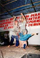 Filipinas (Filipinas, 24 abr. 1994) [fotografia] / Fotógrafo(a) : Douglas Mansur. -- Ref.: BR-SPMST_MST-SN-CIN_AMP_001135-009422-RIT.