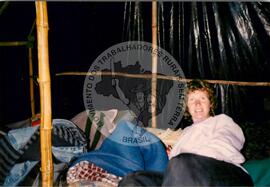 Acampamento do MST [sem identificação] (São Paulo (Estado), ago. 1990) [fotografia] / Fotógrafo(a) : Arquivo MST. -- Ref.: BR-SPMST_MST-SN-CIN_AMP_000041-000156-ACP.