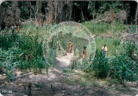 Família assentada assentamento do MST [ sem identificação] (Espírito Santo, fev. 1988) [fotografia] / Fotógrafo(a) : Arquivo MST. -- Ref.: BR-SPMST_MST-SN-CIN_AMP_000325-001576-ASS.