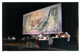 Tribunal da Divida Externa (Rio de Janeiro-RJ, 26 abr. 1999) [fotografia] / Fotógrafo(a) : Douglas Mansur. -- Ref.: BR-SPMST_MST-SN-CIN_AMP_000136-001056-ACS.