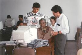 Curso Latino de Comunicação (Equador, fev. 1997) [fotografia] / Fotógrafo(a) : Sally Burch. -- Ref.: BR-SPMST_MST-SN-CIN_AMP_001077-008718-RIT.