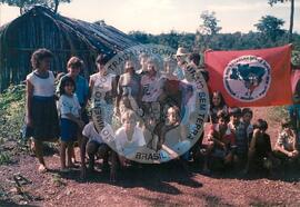 Assentamento "Retiro e Velho"do MST (Itapirapuã-GO, 1991) [fotografia] / Fotógrafo(a) : Reginaldo. -- Ref.: BR-SPMST_MST-SN-CIN_AMP_000163-001168-ASS.